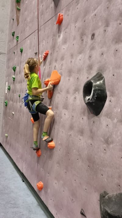 Косара Костова от клуб „Селт“ се качи на почетната стълбичка на Държавното по спортно катерене