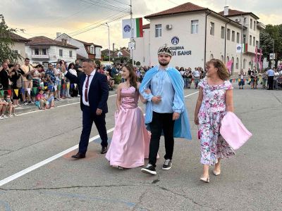 Празникът на розата и минералната вода в Павел баня се превърна в наслада за сетивата и душата