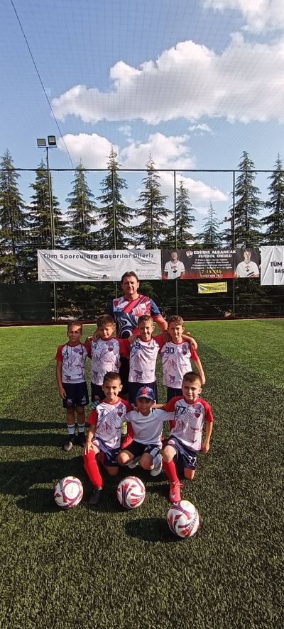 Редица победи за футболистите на клуб “Казанлък“