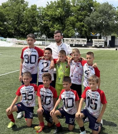 Редица победи за футболистите на клуб “Казанлък“