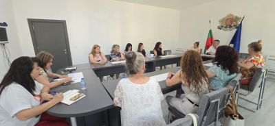 Директорите на детски градини и кметът Иса Бесоолу стягат новата учебна година 