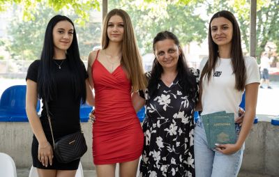 Випуск’25 на ПГЛПТ получи своите дипломи