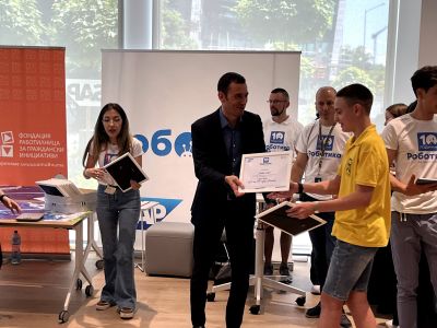 Сребро за отбор CyberRobo от ИКТ Център