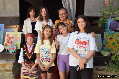 Традиции и изкуство събраха казанлъчани за Еньовден в къща-музей „Дечко Узунов“