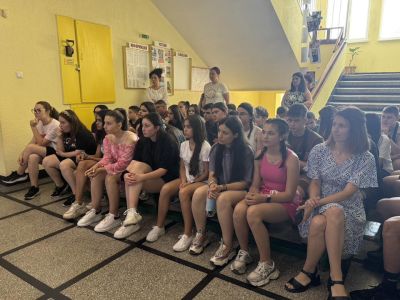 Чрез образователни инициативи ОУ „Св. Паисий Хилендарски“ показа вредата от употребата на цигари, алкохол и наркотици