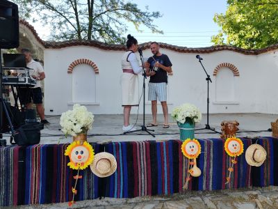 77 билки и половина на Еньовден в Енина