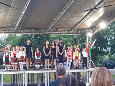 Млади таланти развълнуваха публиката на втория концерт от “Казанлъшко лято“