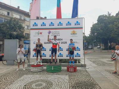При изключително оспорвана надпревара завърши Държавният шампионат по шосейно колоездене. Вижте победителите