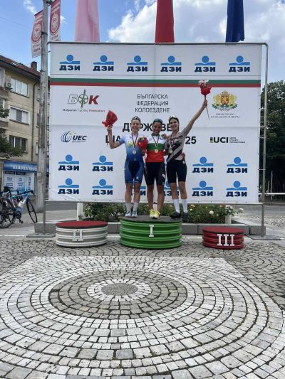 При изключително оспорвана надпревара завърши Държавният шампионат по шосейно колоездене. Вижте победителите