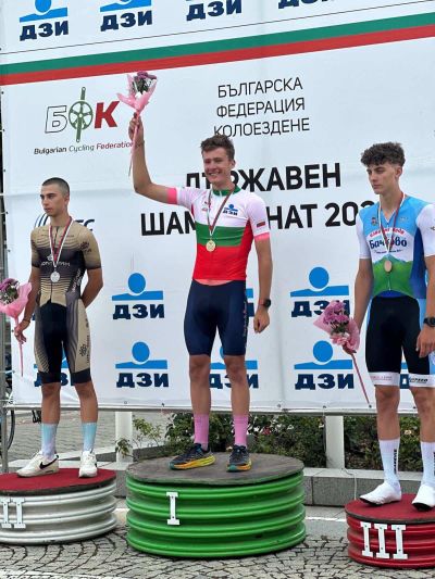 При изключително оспорвана надпревара завърши Държавният шампионат по шосейно колоездене. Вижте победителите
