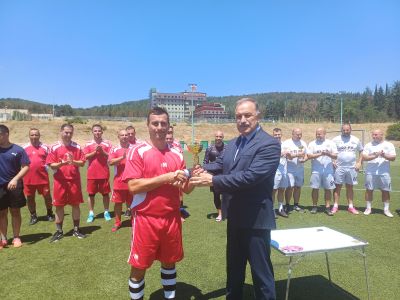 Отборът на РУ-Казанлък спечели престижното второ място на футболния турнир по повод празника на МВР