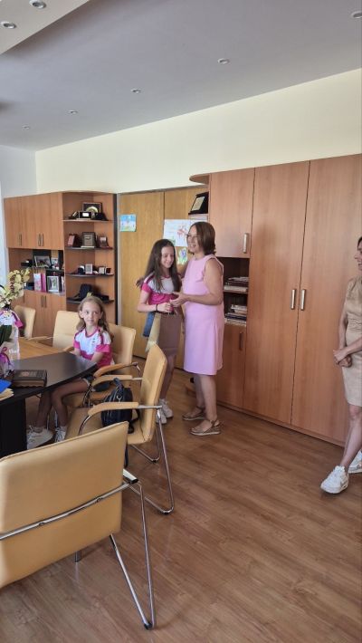 Кметът на Казанлък награди гимнастичките с лагер в най - новия спортен комплекс в Самоков