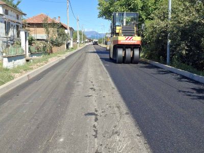 Павелбанското село Турия вече е с изцяло подменена ВиК мрежа. Асфалтирането на пътя Турия - Павел баня продължава 