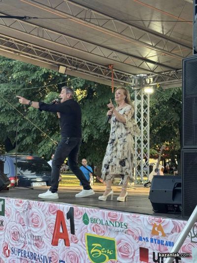 Казанлък се наслади на незабравима музикална вечер с концерта на дует “Шик”