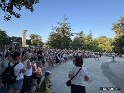 Казанлък се наслади на незабравима музикална вечер с концерта на дует “Шик”