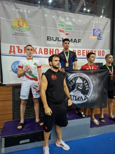 Казанлък с републикански шампиони: СНЦ “Спортен клуб Аргус ММА“ безапелационни на Държавния личен шампионат по ММА