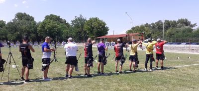 Подобрен национален рекорд и сребърно отличие за стрелците ни от „Raptor Archery”