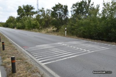 Община Казанлък обезопасява пътя Казанлък-Енина по предписания на КАТ и полиция 