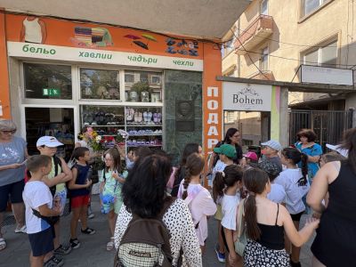 Общинска библиотека “Искра“ с вдъхновяващи инициативи в чест на Васил Левски