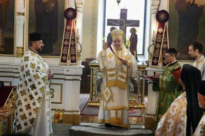 Митрополит Киприан ръкоположи нов дякон по време на Илинденската литургия в Казанлък