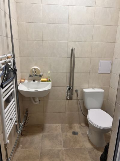 Мащабни ремонти, енергийна ефективност и ново оборудване по европейски стандарти за домовете за стари хора в Казанлък