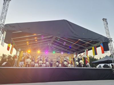 АНПТ „Искра“ участва в юбилейното издание на Международния фолклорен фестивал в Бузъу, Румъния