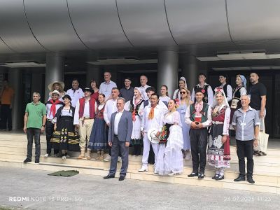 АНПТ „Искра“ участва в юбилейното издание на Международния фолклорен фестивал в Бузъу, Румъния