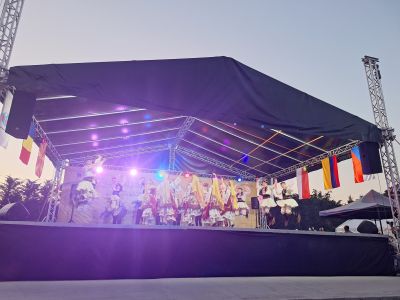 АНПТ „Искра“ участва в юбилейното издание на Международния фолклорен фестивал в Бузъу, Румъния