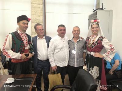 АНПТ „Искра“ участва в юбилейното издание на Международния фолклорен фестивал в Бузъу, Румъния