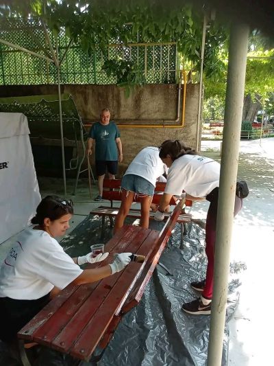 130 доброволци преобразиха части от Казанлък с еко инициатива