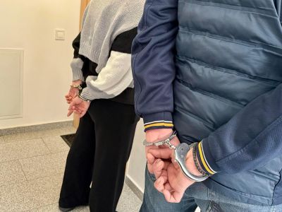 Вендинг автомати в Казанлък под обсада, двама са задържани / Новини от Казанлък