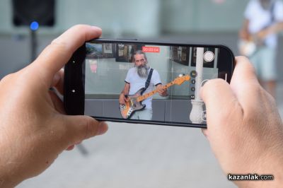 Творецът Георги Гечев за дебютната си изложба в Казанлък: „Избягай с Мен“ е личен разказ в картини