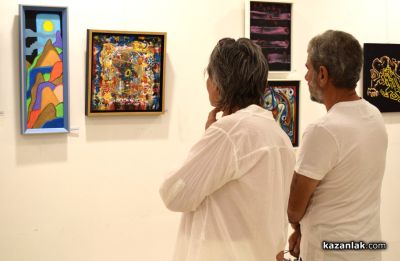 Творецът Георги Гечев за дебютната си изложба в Казанлък: „Избягай с Мен“ е личен разказ в картини