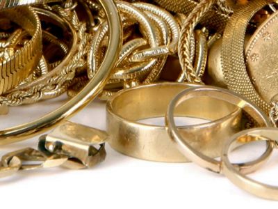 В малките часове, апаши тършуваха къща в Ръжена и задигнаха златни накити / Новини от Казанлък