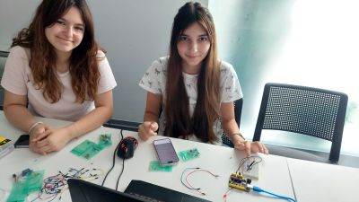 Ученици от ИКТ Център учиха роботика в Португалия