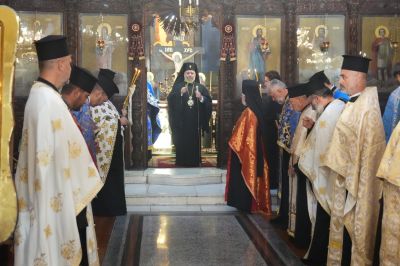 В Казанлък посрещнаха Чудотворната икона на Пресвета Богородица Скоропослушница