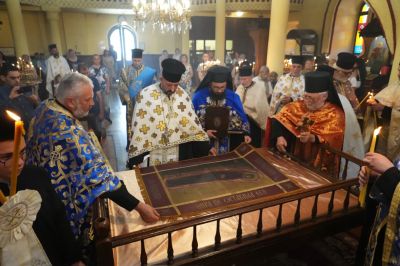 В Казанлък посрещнаха Чудотворната икона на Пресвета Богородица Скоропослушница