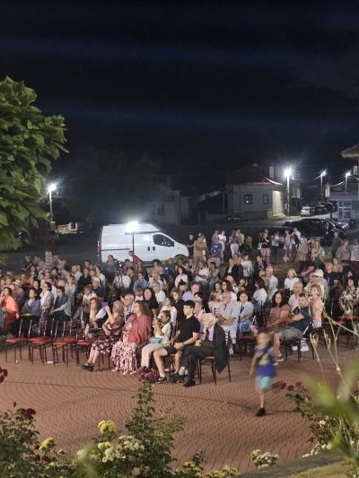 Първи заключителен концерт представиха в Шипка младите таланти от тазгодишната „Академия Роза“