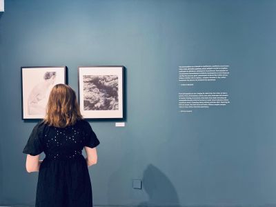 В къща музей „Ненко Балкански“ бе открита изложбата „Завръщането на Лоте Михайлова: Срамежливата интимност“ / Новини от Казанлък