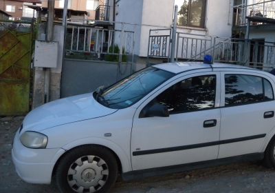 Мъж нанесе побой на жена си и избяга, полицията го издирва  / Новини от Казанлък