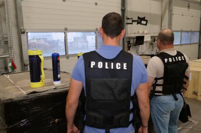 Апаши задигнаха алуминиеви заготовки от фирмено помещение в Казанлък / Новини от Казанлък