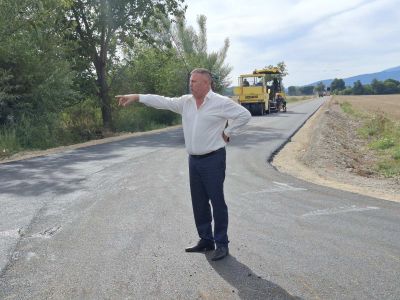 Продължава ремонтът на пътя гр. Павел баня - с. Габарево