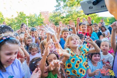 Детски смях и игри препълниха новата площадка в Казанлък / Новини от Казанлък