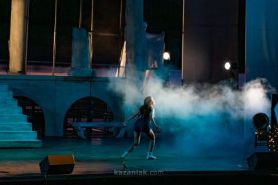 „Красива птичка с цвят зелен“ - На брега на древния Севтополис