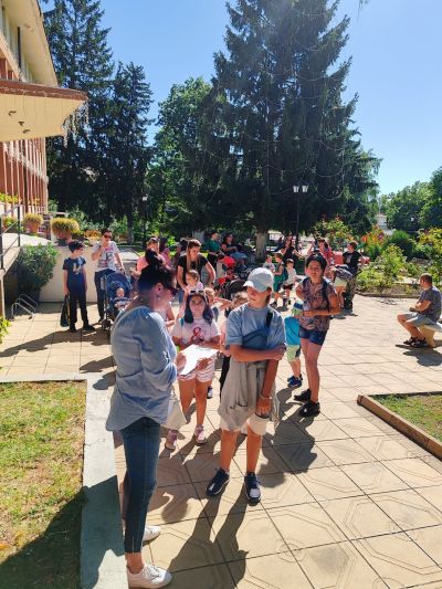 Малки и големи от Енина заедно изпратиха лятото
