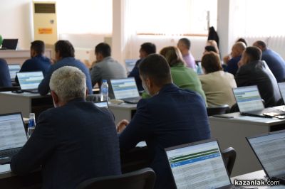 В обновена заседателна зала Общинският съвет в Казанлък ще започне работа в края на септември / Новини от Казанлък