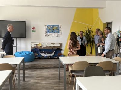 Министър Вълчев посети Академията за таланти в казанлъшкото село Розово