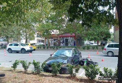 Моторист загина при катастрофа в западната част на Казанлък 