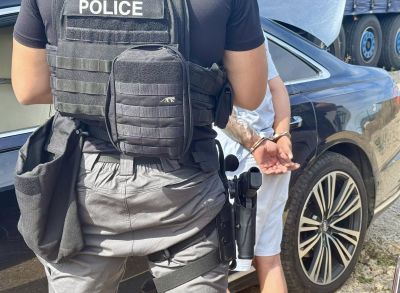 19-годишен е задържан за кражба на велосипеди, моторче и златни пръстени в Казанлък / Новини от Казанлък