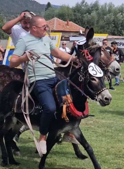 Над 6000 души гледаха 36-ото издание на Биоралито с магарешки каручки в Гурково